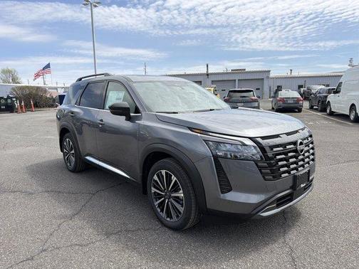 Gun Metallic 2026 Nissan Pathfinder Platinum