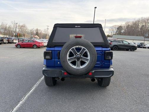 Ocean Blue Metallic 2018 Jeep Wrangler Unlimited Sahara