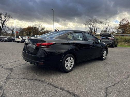 2022 Nissan Versa S