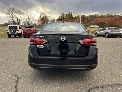 2022 Nissan Versa S