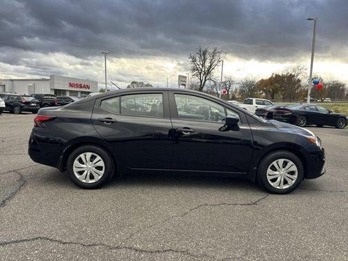 2022 Nissan Versa S