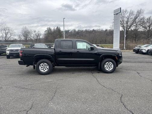 2025 Nissan Frontier S