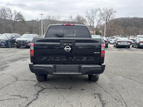 2025 Nissan Frontier S