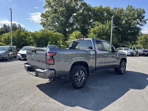 2025 Nissan Frontier SV