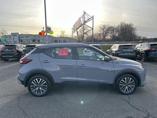2021 Nissan Kicks SV