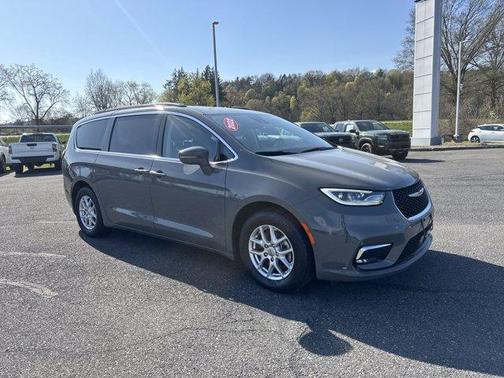 2022 Chrysler Pacifica Touring-L