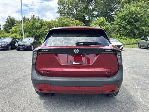 2025 Nissan Kicks SV