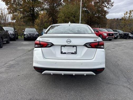 2025 Nissan Versa 1.6 SR