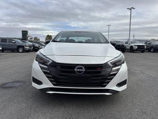 2025 Nissan Versa 1.6 SR