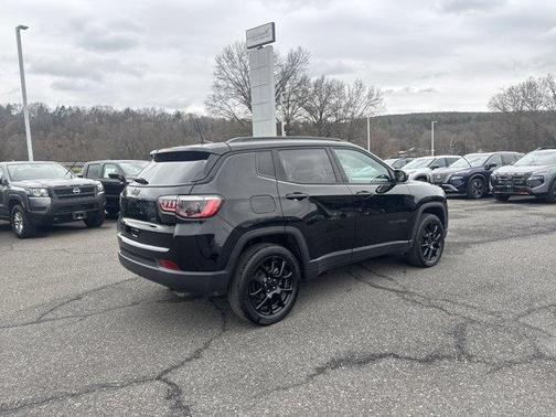 2022 Jeep Compass Altitude