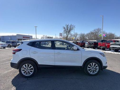2022 Nissan Rogue Sport S