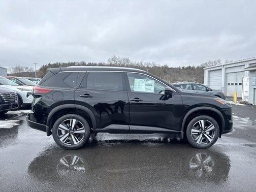 2025 Nissan Rogue SL