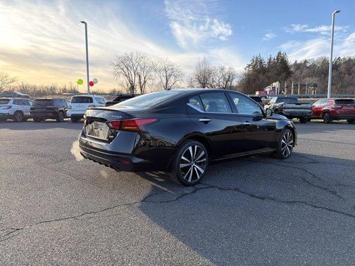 2021 Nissan Altima 2.5 Platinum