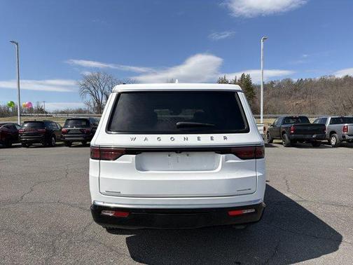 Bright White Clearcoat 2023 Jeep Wagoneer Series III