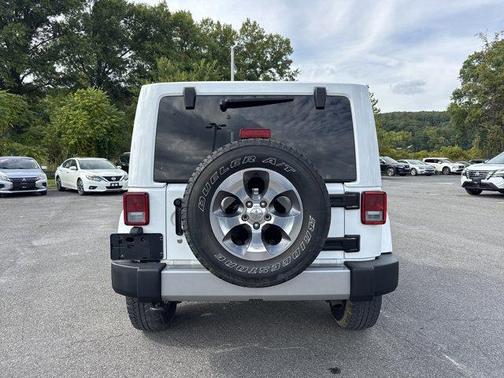 2018 Jeep Wrangler JK Sahara