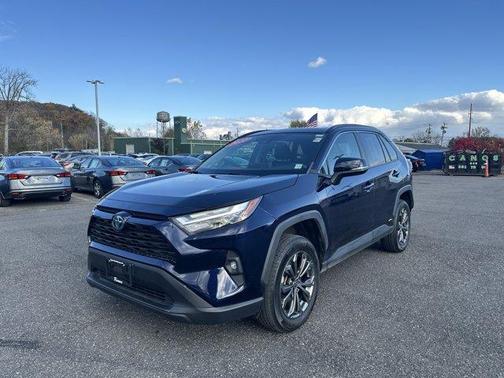 2022 Toyota RAV4 Hybrid XLE Premium