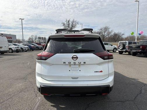 Everest White P 2026 Nissan Rogue Rock Creek