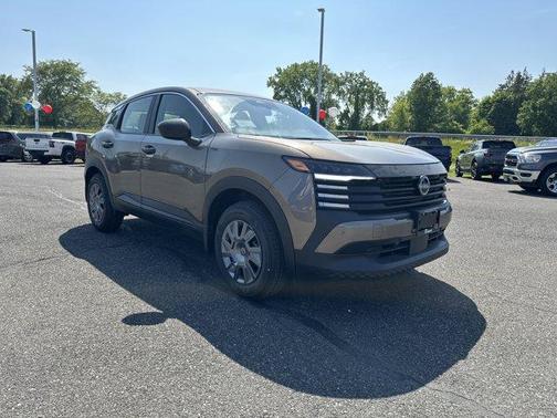 2025 Nissan Kicks S