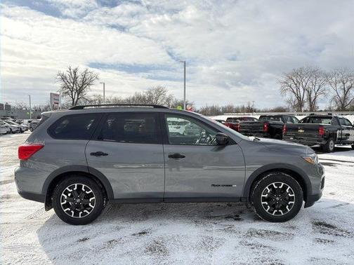 2019 Nissan Pathfinder SL