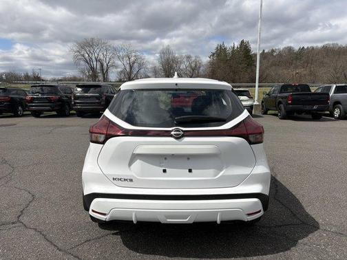 Fresh Powder 2023 Nissan Kicks S