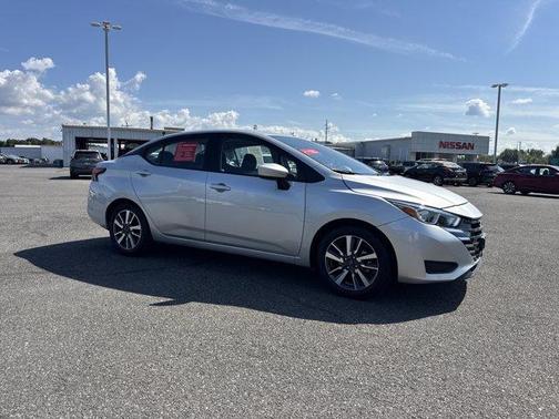 2023 Nissan Versa 1.6 SV