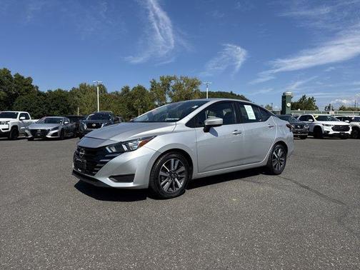 2023 Nissan Versa 1.6 SV