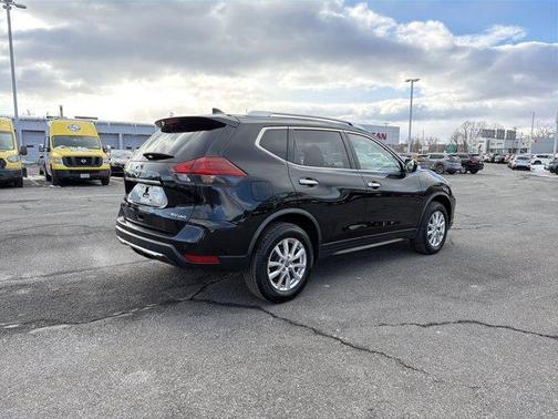 2020 Nissan Rogue SV