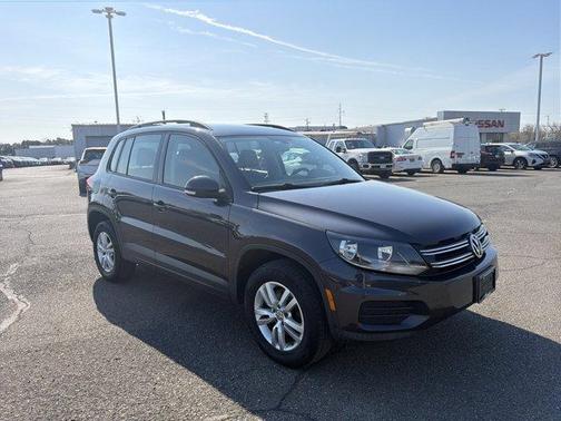 2016 Volkswagen Tiguan S