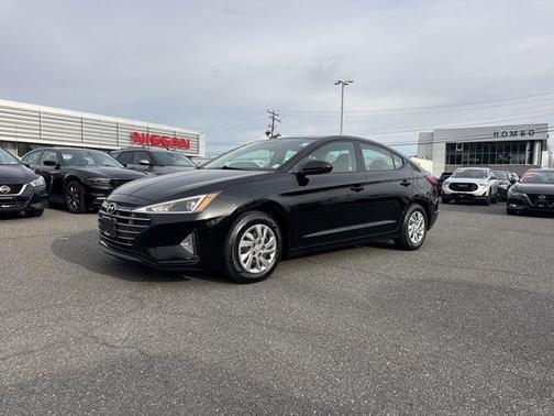 2020 Hyundai ELANTRA SE