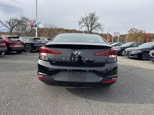 2020 Hyundai ELANTRA SE