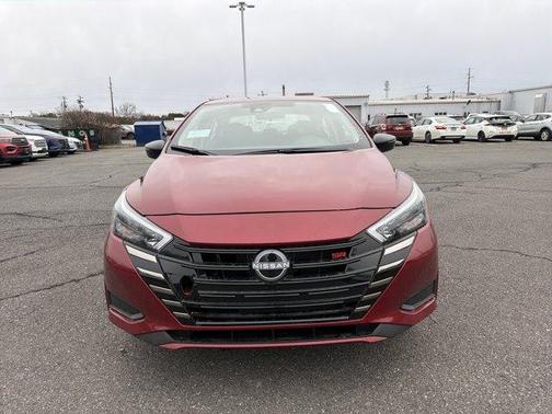 2025 Nissan Versa 1.6 SR