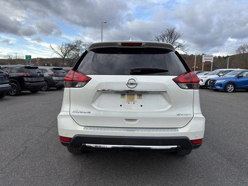 2020 Nissan Rogue SV