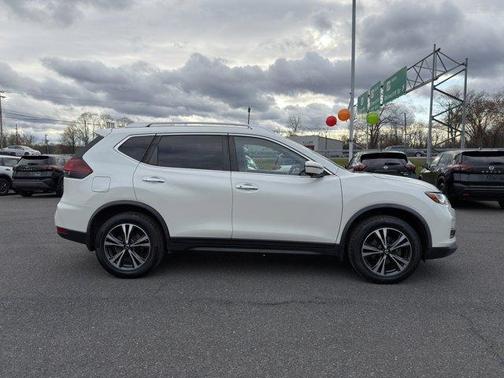 2020 Nissan Rogue SV