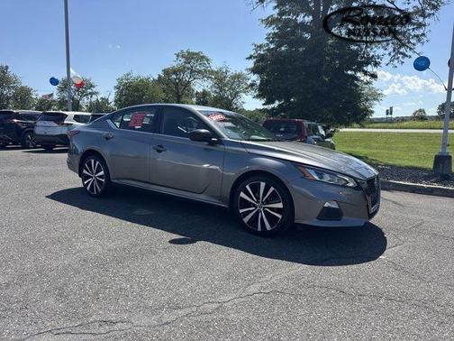 2022 Nissan Altima 2.5 SR