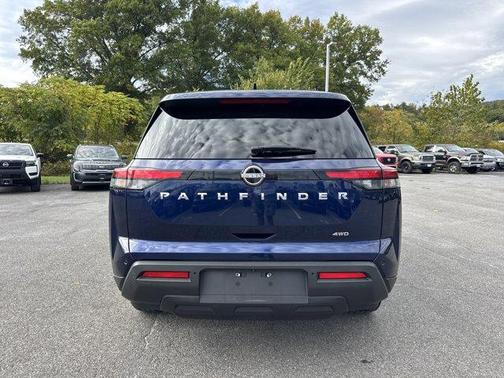 2022 Nissan Pathfinder S