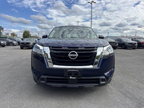 2022 Nissan Pathfinder S