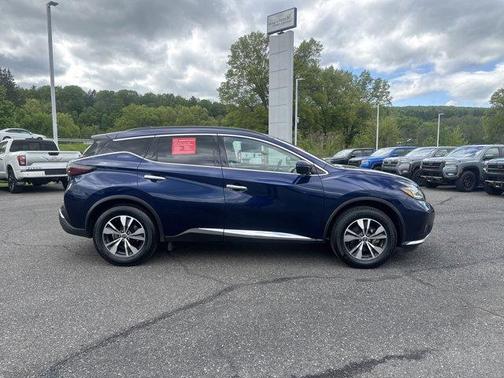 2023 Nissan Murano SV