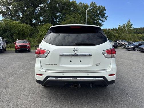 2015 Nissan Pathfinder SL