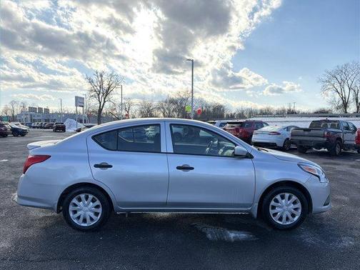 2016 Nissan Versa 1.6 S+