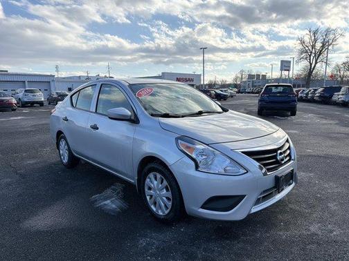 2016 Nissan Versa 1.6 S+