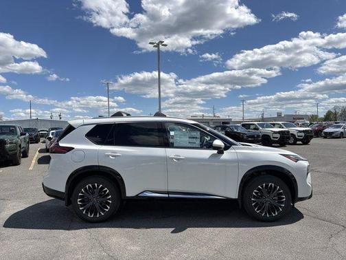 Everest White P 2026 Nissan Rogue Platinum