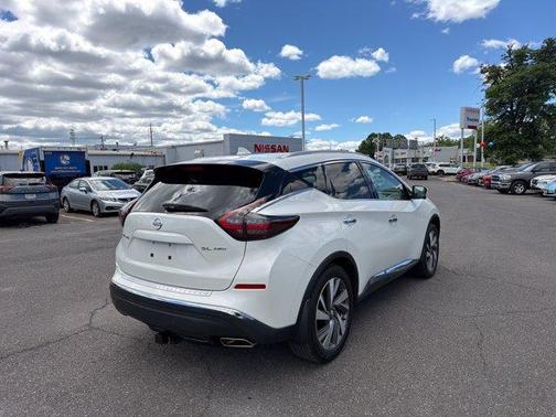 White 2019 Nissan Murano SL