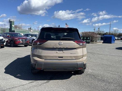 2025 Nissan Rogue SL