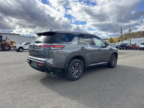 2025 Nissan Pathfinder S