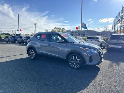 2022 Nissan Kicks SV