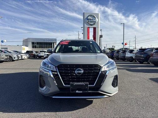 2022 Nissan Kicks SV