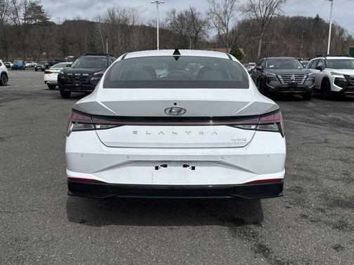 2022 Hyundai ELANTRA HEV Limited