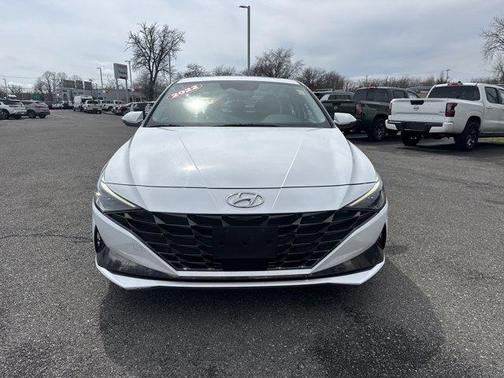 2022 Hyundai ELANTRA HEV Limited