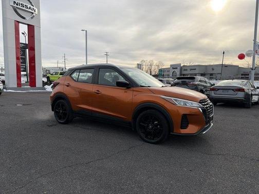 2022 Nissan Kicks SV