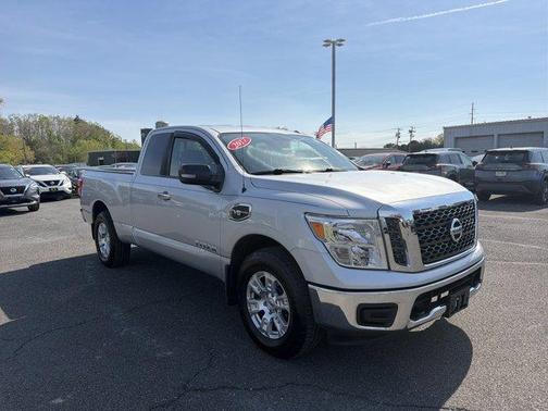 Brilliant Silver Metallic 2017 Nissan Titan SV